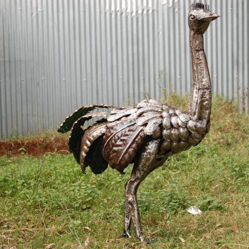 Strauß aus recyceltem Metall