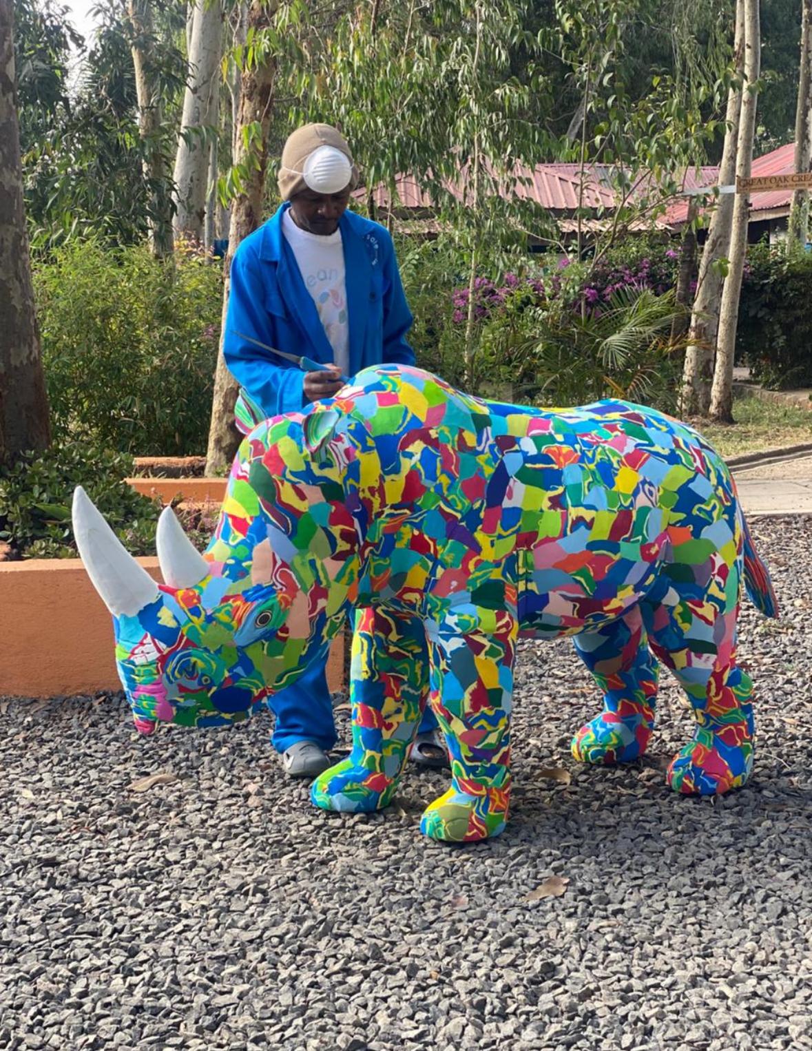 Nashorn | Flip-Flop-Skulptur