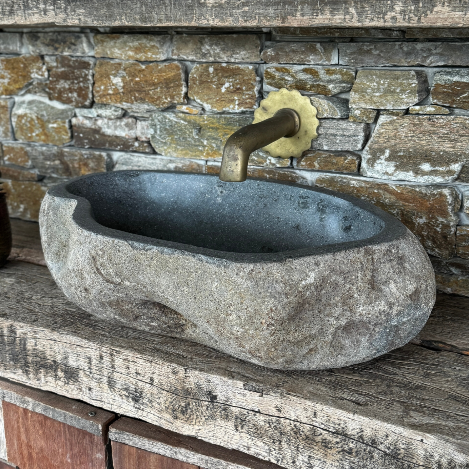 Becken & Waschbecken aus Naturstein