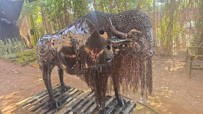 Bison, recyceltes Eisen