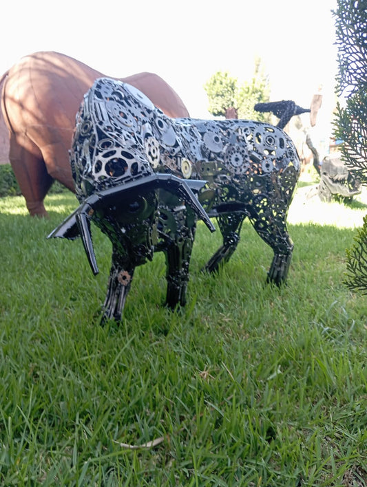 Stier (klein), recyceltes Eisen